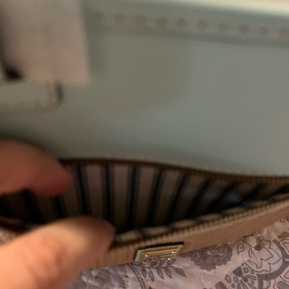 SOLD!! BNWT DOONEY & BOURKE BAG W/DUSTBAG - Picture 11 of 11